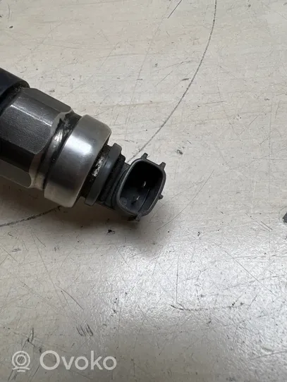 Toyota Avensis T250 Injecteur de carburant 236700R020