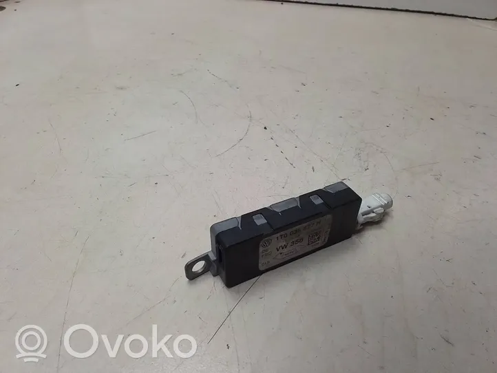 Volkswagen Touran I Aerial antenna amplifier 1T0035577H