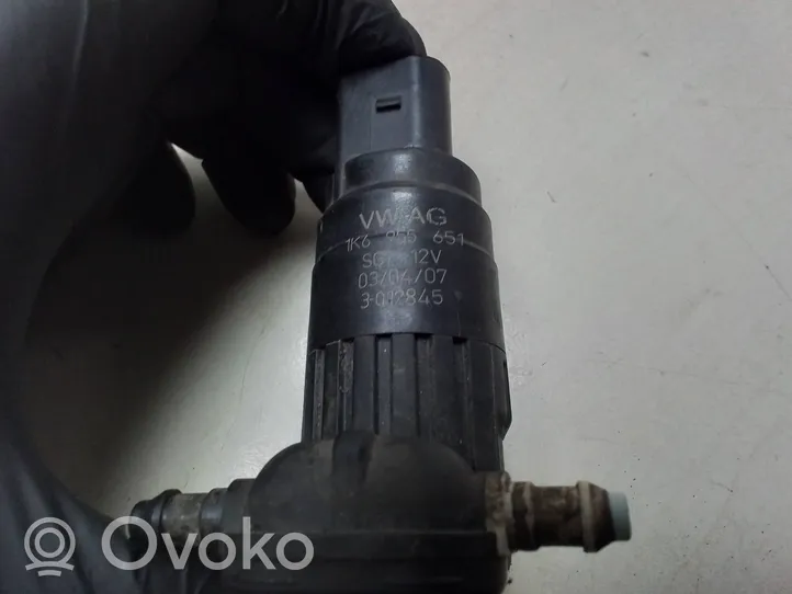 Volkswagen Touran I Tuulilasi tuulilasinpesimen pumppu 1K6955651