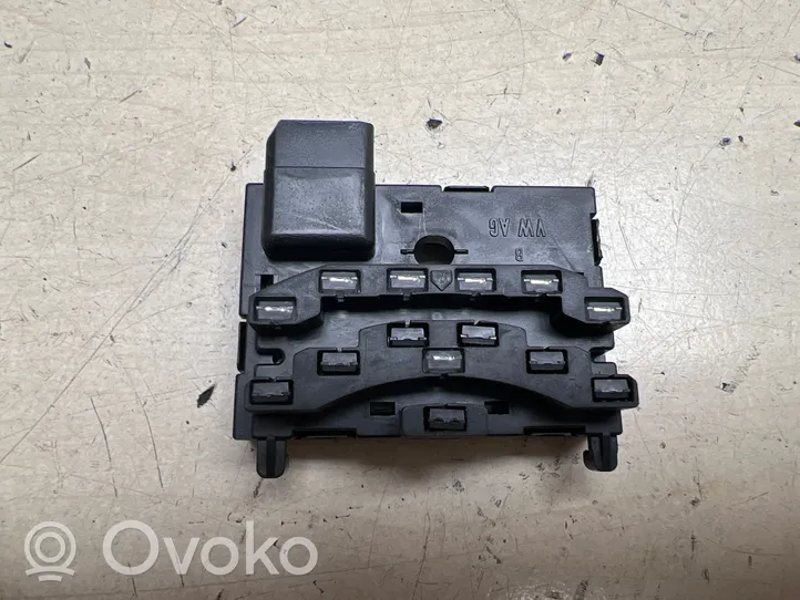 Volkswagen Touran I Maniglia/leva di regolazione del volante 1k0959654