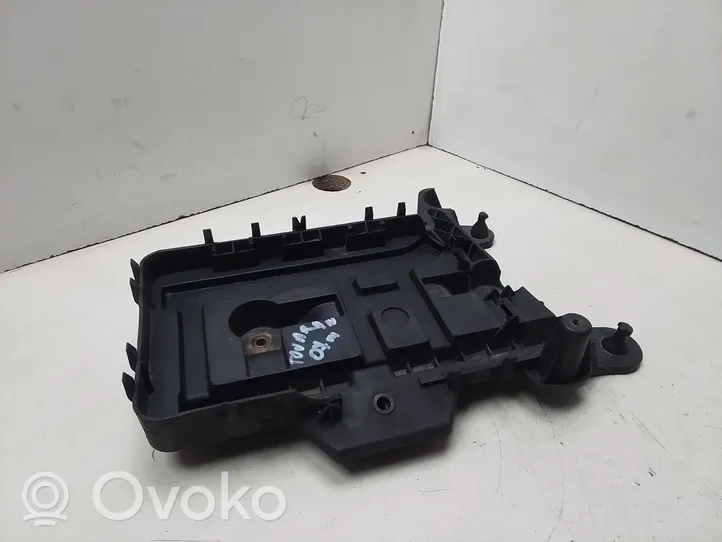 Volkswagen Touran I Battery tray 1K0915333B