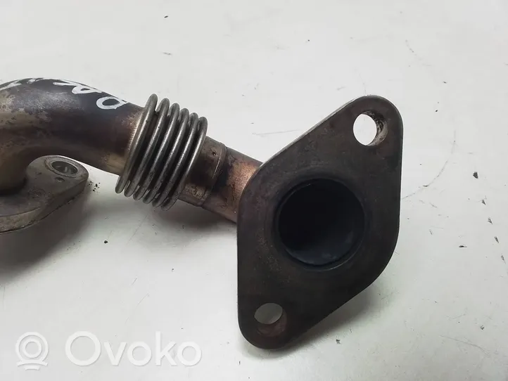 Volkswagen PASSAT B6 EGR valve line/pipe/hose 