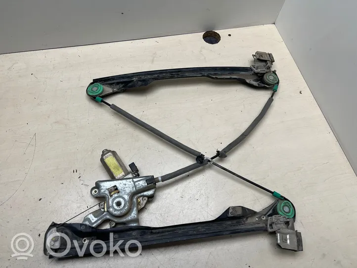 Ford Focus Regulador de puerta delantera con motor XS4123200