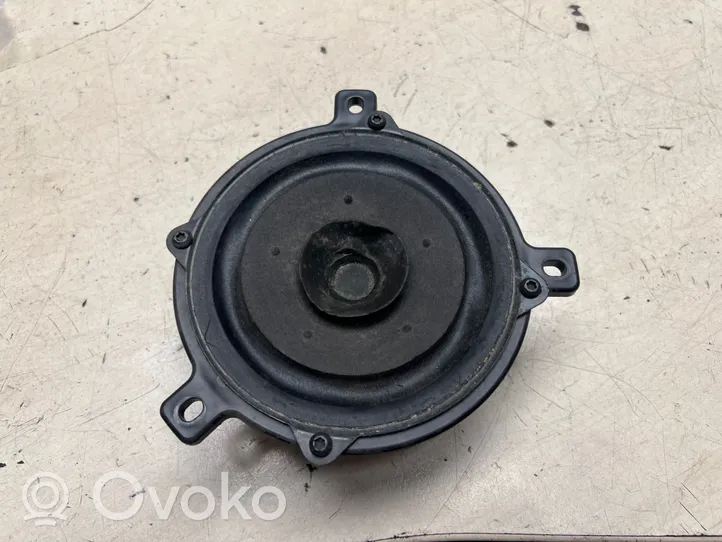 Saab 9-5 Skaļrunis (-i) pakaļējās durvīs 4616884