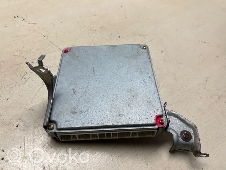 Toyota Avensis Verso Sterownik / Moduł ECU 8966144300