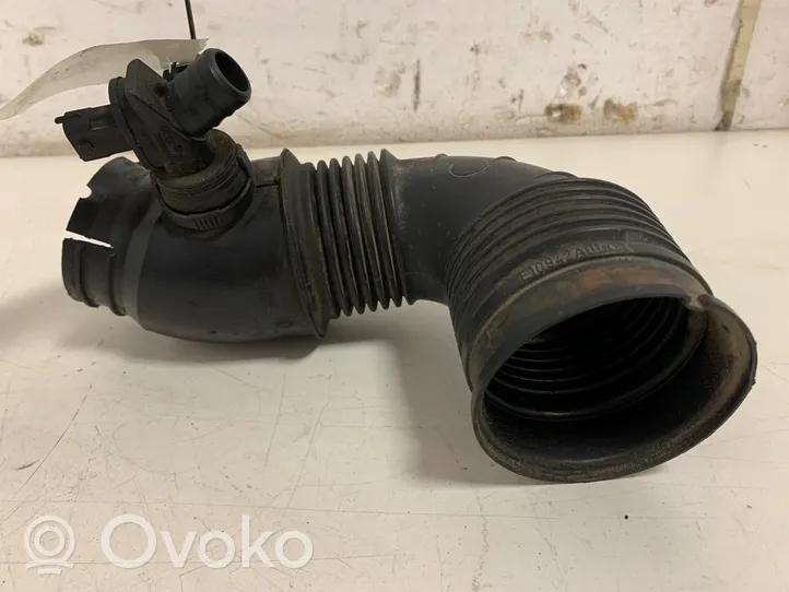 Opel Insignia A Rura / Wąż dolotowy powietrza turbiny 55561787