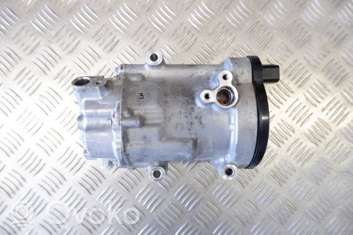 Toyota RAV 4 (XA50) Klimakompressor Pumpe 0424001991