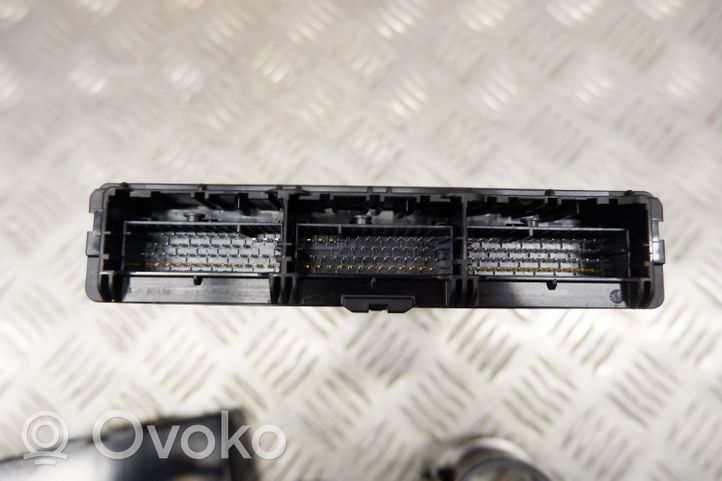 Toyota Highlander XU70 Komputer / Sterownik ECU i komplet kluczy 899900E320