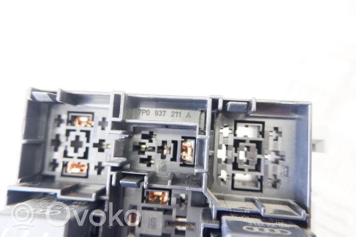 Volkswagen Touareg II Module de fusibles 7P0937211A