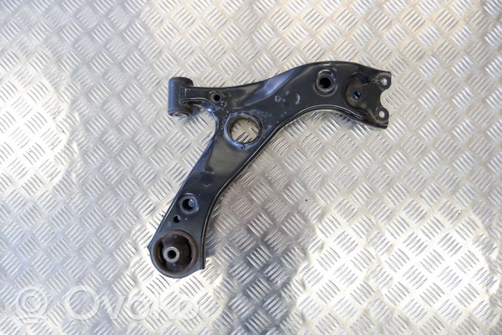 Toyota C-HR Fourchette, bras de suspension inférieur avant 90119W0279