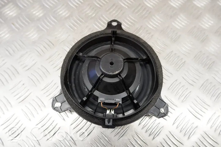 Lexus UX Enceinte de porte arrière 8616076140