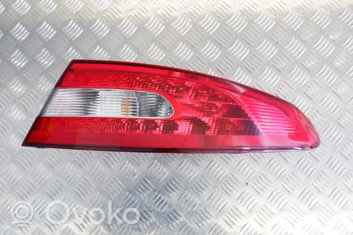 Jaguar XF X250 Luci posteriori 8X2313404BD