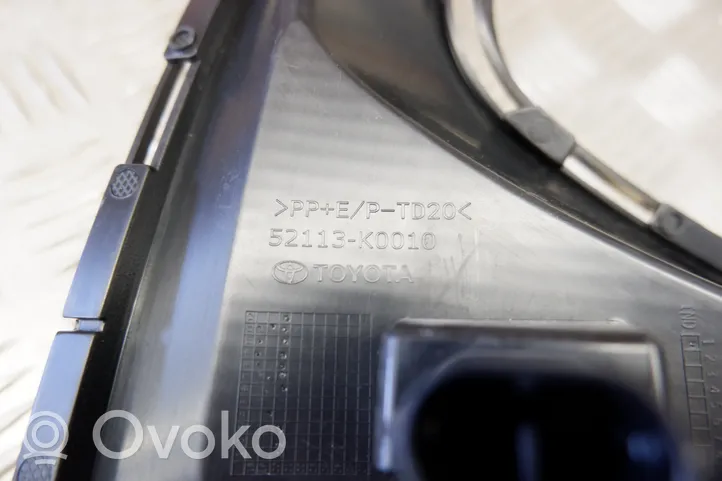 Toyota Yaris XP210 Etupuskurin alempi jäähdytinsäleikkö 52113K0010