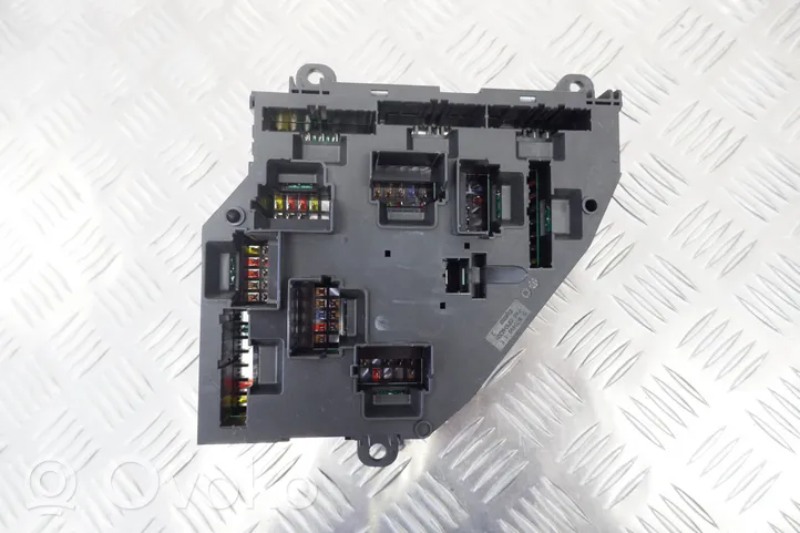 BMW 5 F10 F11 Módulo de fusible 9210857