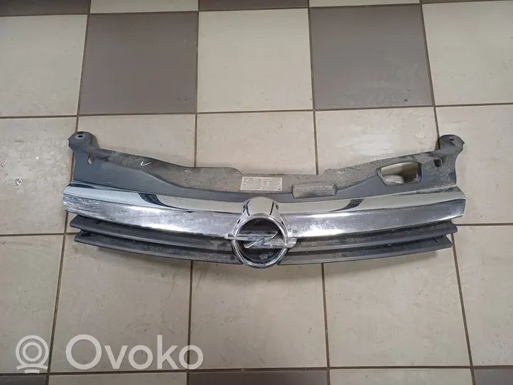 Opel Vectra C Griglia superiore del radiatore paraurti anteriore 13108463