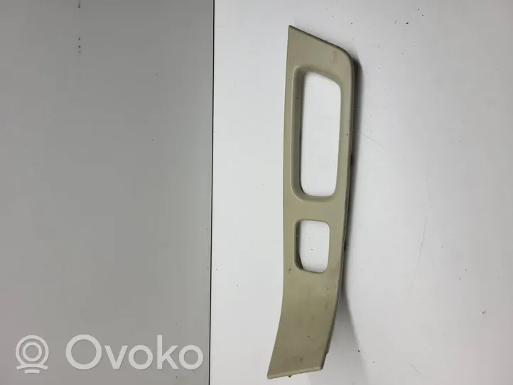 Volvo XC60 Ramka przycisku otwierania szyby drzwi tylnych 30766405