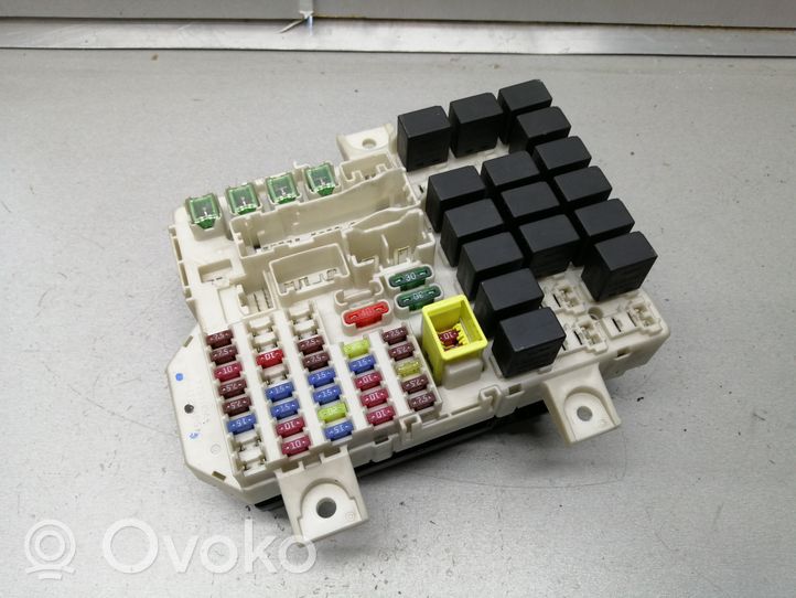 Mitsubishi Colt Module de fusibles MN108319