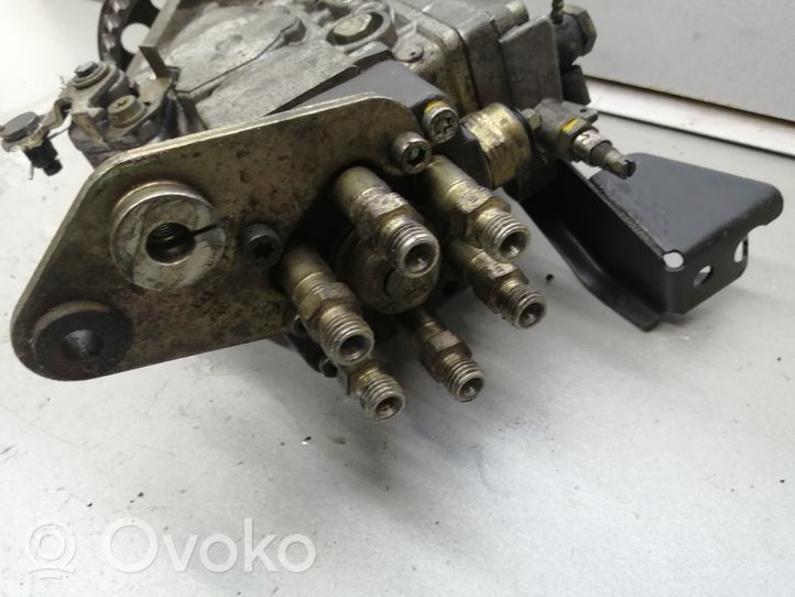 Volkswagen II LT Fuel injection high pressure pump 075130107E