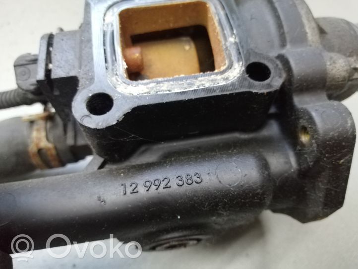 Opel Astra H Termostat / Obudowa termostatu 12992383