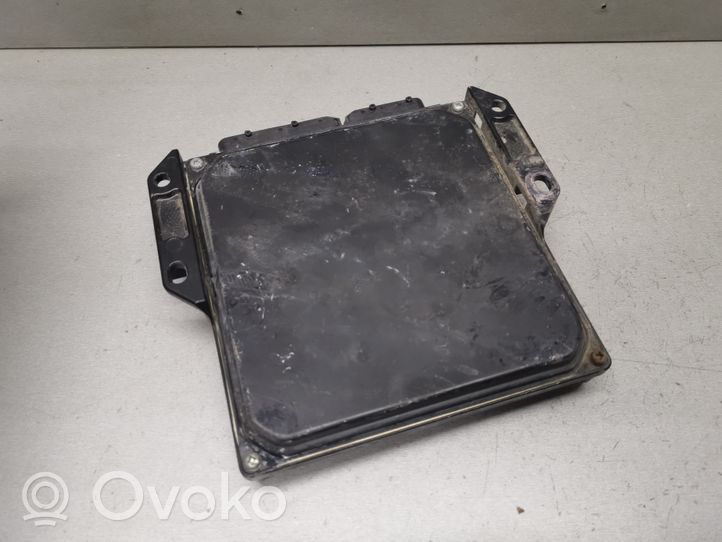 Nissan Navara D40 Sterownik / Moduł ECU 23710EC03C