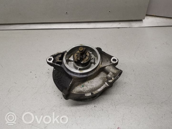 Volkswagen Touareg I Vacuum pump 057145100AE