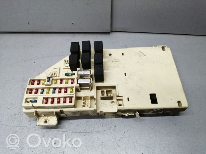 Chrysler 300M Fuse module 04759969AA