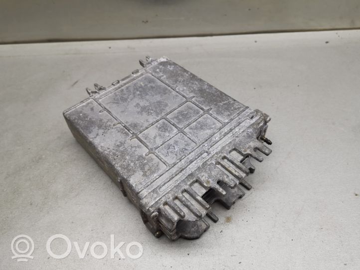 Audi A4 S4 B5 8D Variklio valdymo blokas 0281001425