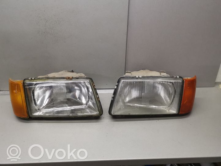 Audi 100 200 5000 C3 Faro/fanale 0301066111