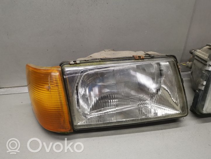 Audi 100 200 5000 C3 Faro/fanale 0301066111