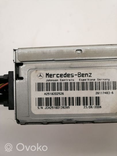 Mercedes-Benz GL X164 Videon ohjainlaite A2518202526