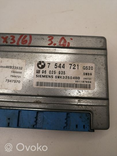 BMW X3 E83 Module de contrôle de boîte de vitesses ECU 7544721
