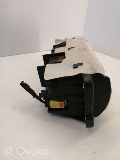 Volkswagen PASSAT B7 Poduszka powietrzna Airbag pasażera 34104833A