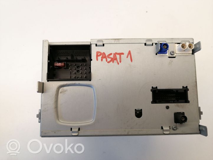 Volkswagen PASSAT B7 Radio/CD/DVD/GPS-pääyksikkö 3C0035279