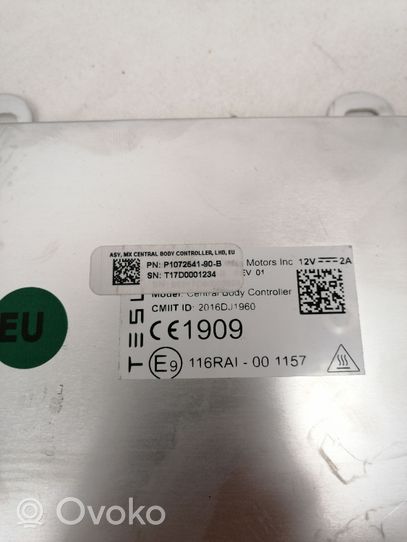 Tesla Model X Moduł / Sterownik komfortu 107254190B