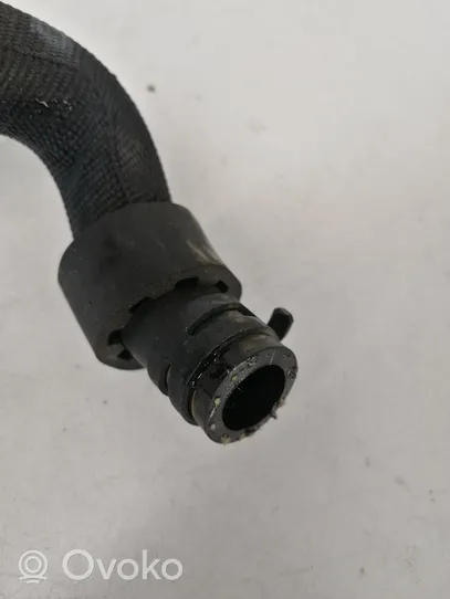 Porsche Macan Tuyau de liquide de refroidissement moteur 95B121065B