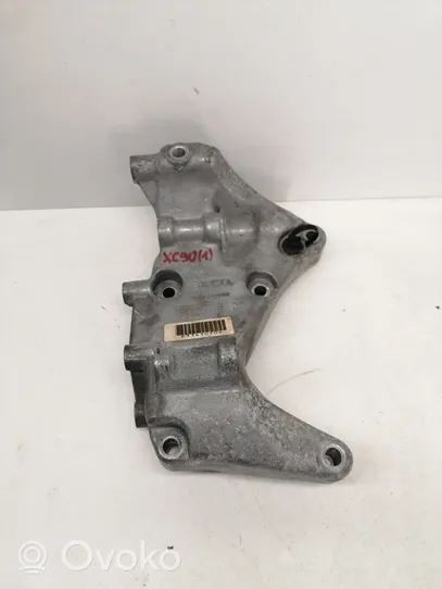 Volvo XC90 Generator/alternator bracket 31430704