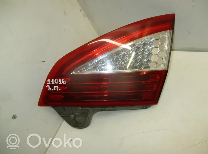 Ford Mondeo MK IV Takaluukun takavalot 