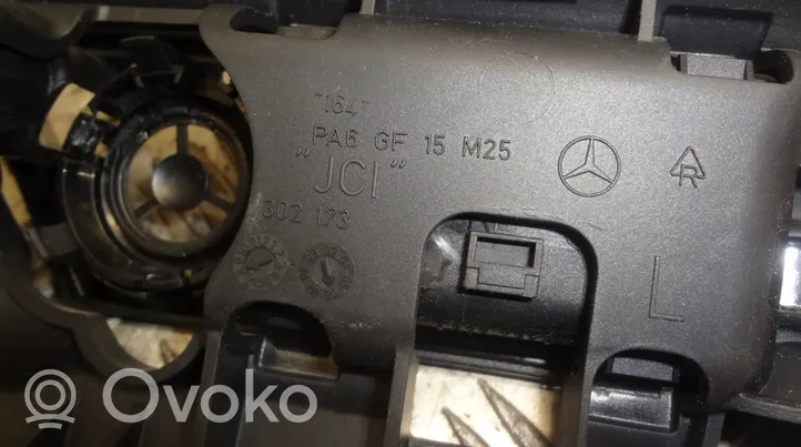 Mercedes-Benz ML W164 Takaoven sisäkahva 302173