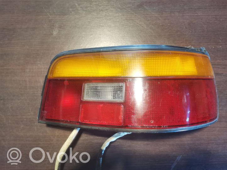 Toyota Corolla E100 Luz trasera/de freno 12295C