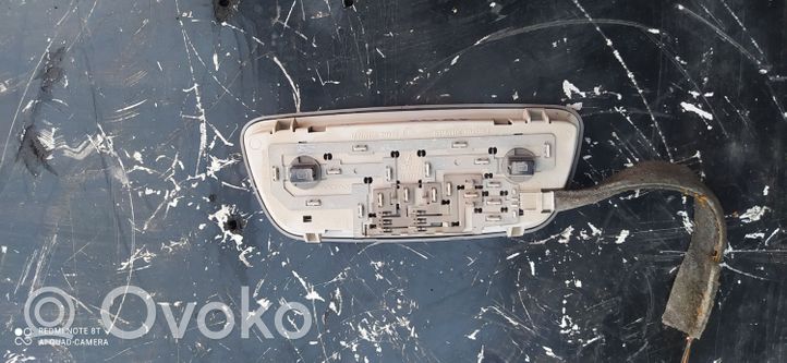 Volvo V50 Lampka podsufitki tylna 30859659