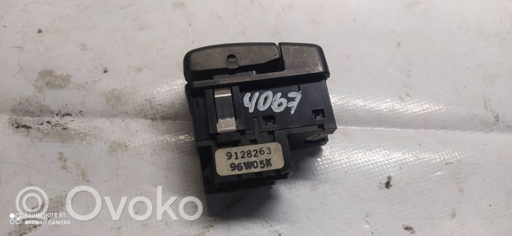 Volvo 850 Bouton de dégivrage pare-brise 9128263