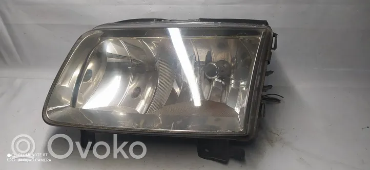 Audi A4 S4 B5 8D Lampa przednia 4411139L