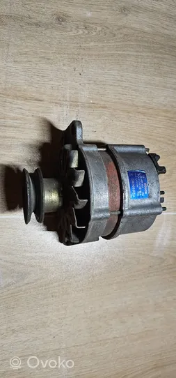 Audi 80 90 B3 Alternador 026903015A