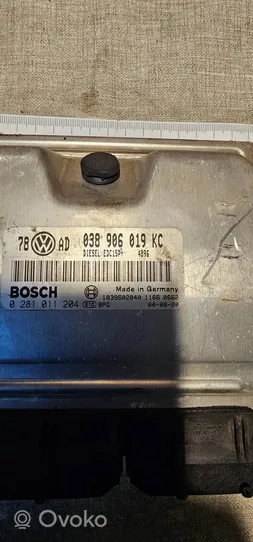 Volkswagen PASSAT B5.5 Moottorin ohjainlaite/moduuli 038906019KC