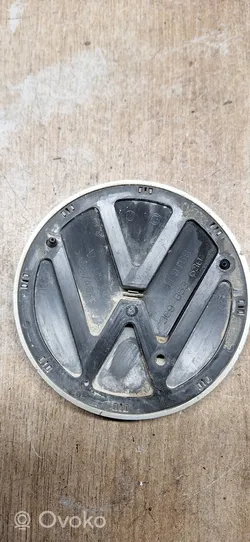 Volkswagen PASSAT B6 Valmistajan merkki/logo/tunnus 3c9853630