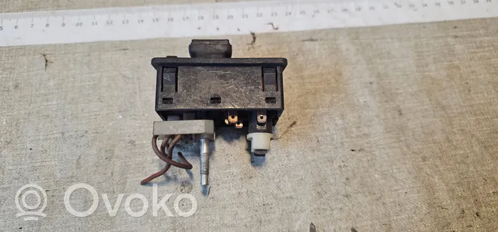 BMW 5 E28 Fog light switch 1369946