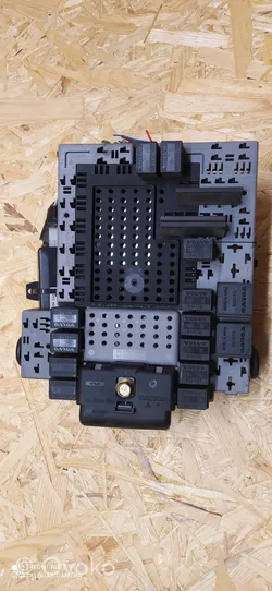 Volvo S80 Fuse module 9494594