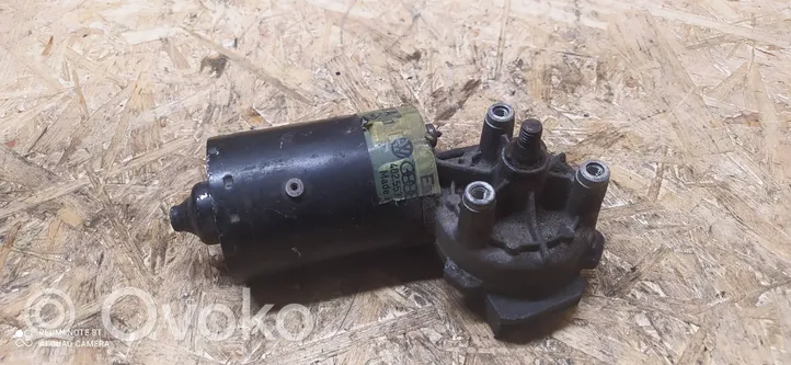 Audi 100 200 5000 C3 Moteur d'essuie-glace 443955113A