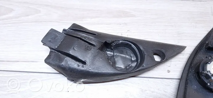 Volkswagen PASSAT B5.5 Maskownica głośnika bocznego deski rozdzielczej 3b0837993