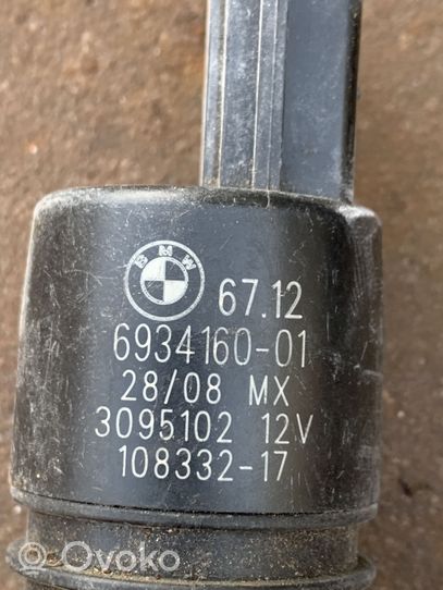 BMW 5 E39 Tuulilasi tuulilasinpesimen pumppu 6934160